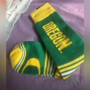 For Bare Feet Green and Yellow 'OREGON' Crew Socks